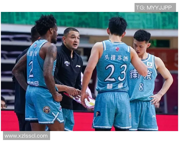 南京篮球队在洲际杯中的耐力表现分析与赛场亮点回顾